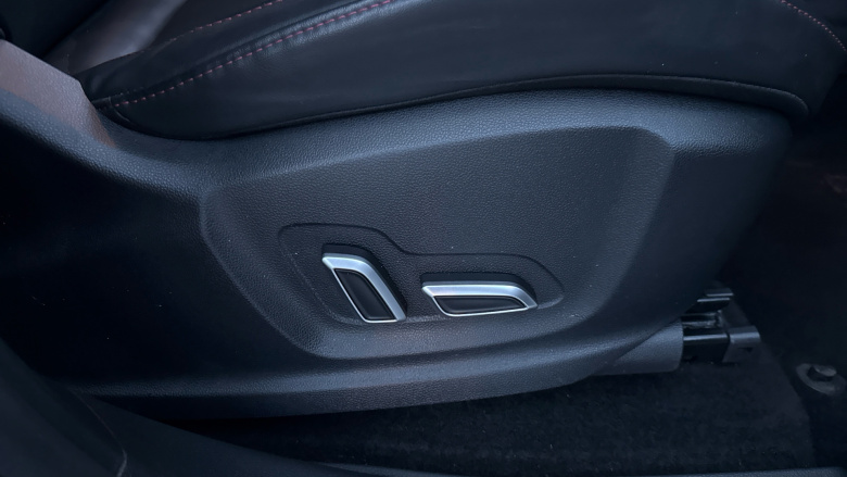 MG HS 1.5 T-GDI PHEV SE 5dr Auto Hatchback